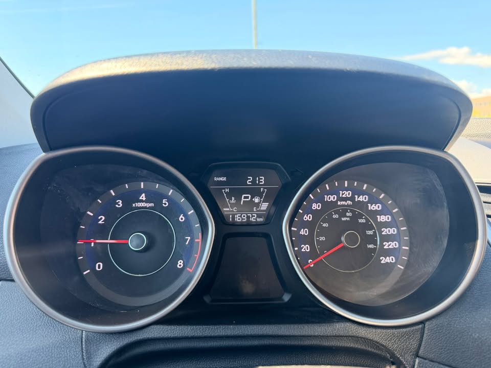 2016 HYUNDAI ELANTRA GL