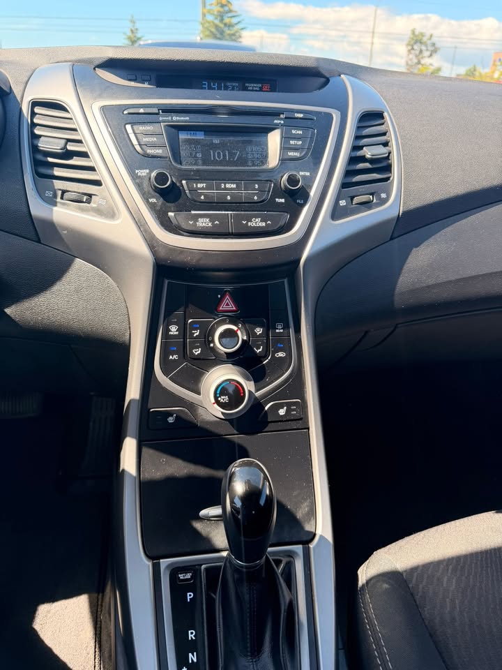 2016 HYUNDAI ELANTRA GL