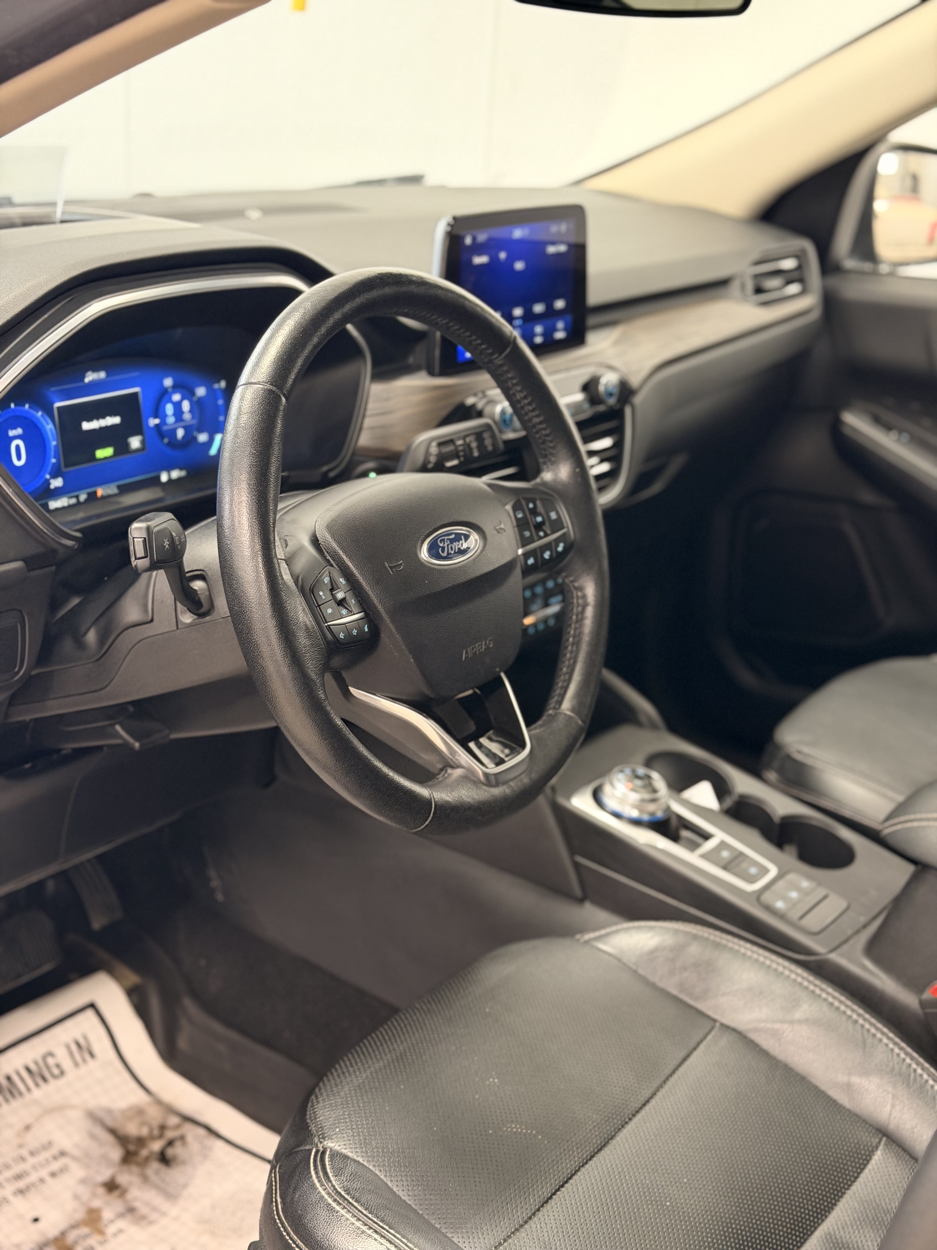 2020 Ford Escape Titanium Hybrid AW...